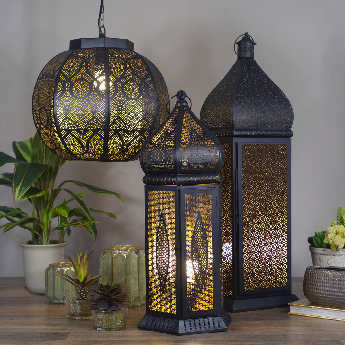 Black and Gold Table Lantern Lamp T661