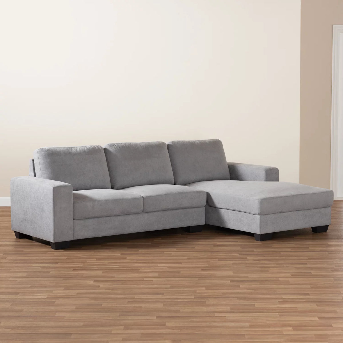 Light Grey Fabric Upholstered Sectional Sofa with Right Facing Chaise X38517