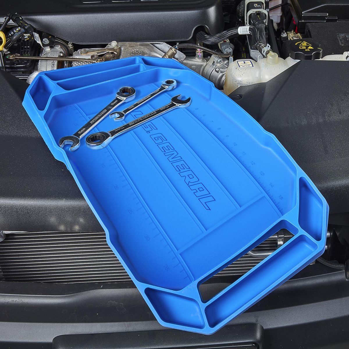 20-3/4 in. x 11-1/2 in. Flexible Parts Tray Z535989