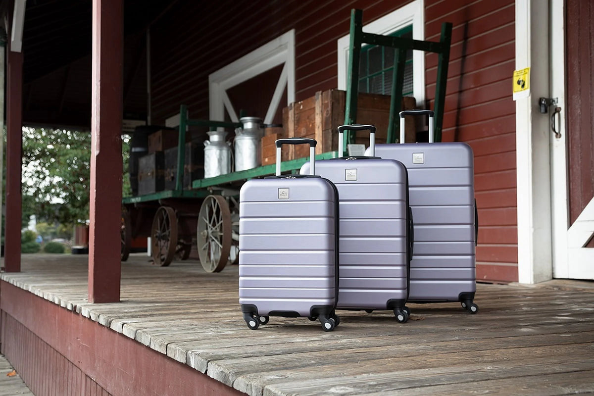 20" Hardside 4 Wheel Spinner Carry-On Luggage E17380