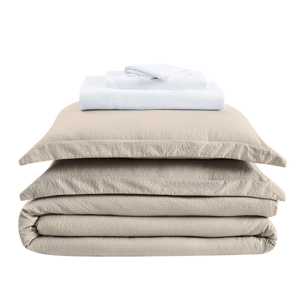 7 Piece Queen White Bed in A Bag D724802