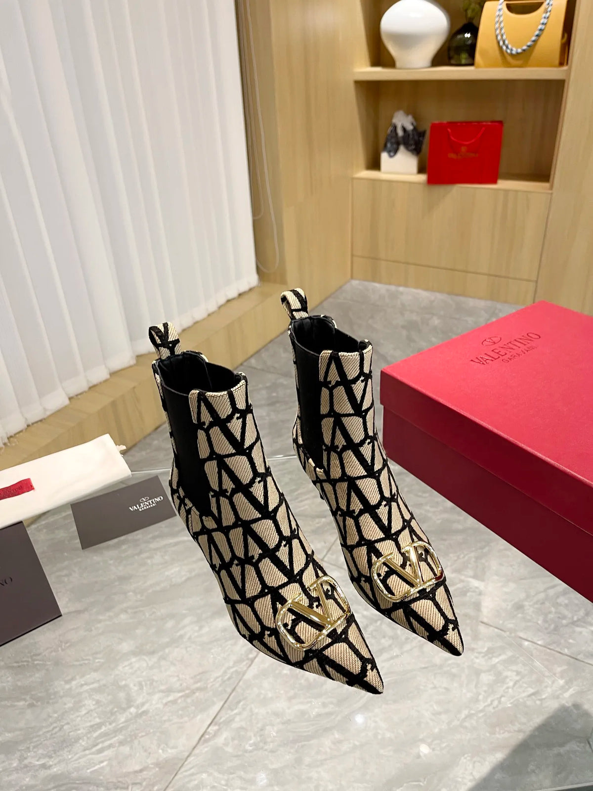 Women Shoes I670159